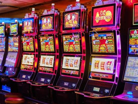 Online Slot Gaming Versus Traditional Casino Slots .